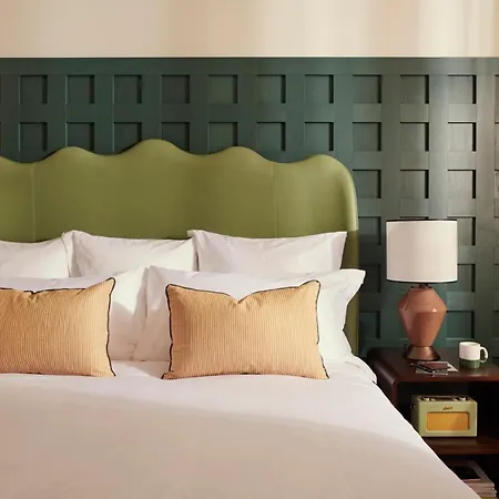 The Hoxton, Hotell 4*