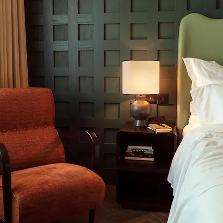 The Hoxton, 4*