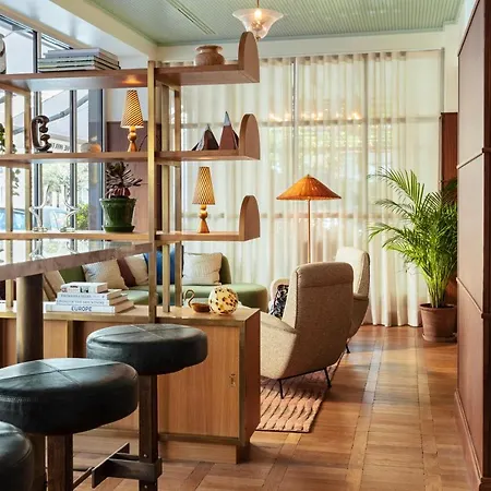 The Hoxton, Hotel 4*