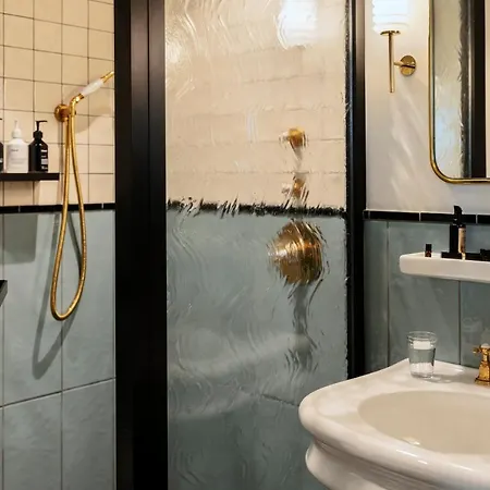 The Hoxton, Hotel 4*