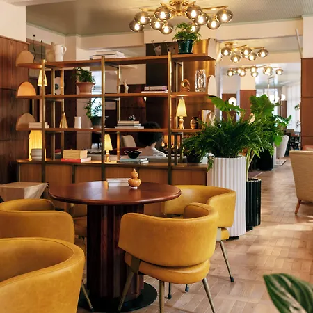 The Hoxton, Hotel 4*