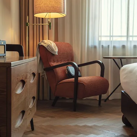 The Hoxton, 4*