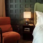 The Hoxton, 4*